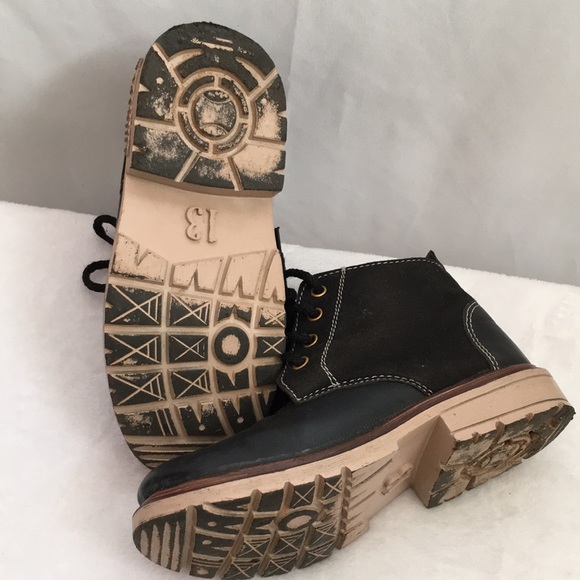 Girls black lace up ankle boots. WOW on tongue M side thirteen on heel size 13 - Picture 4 of 7